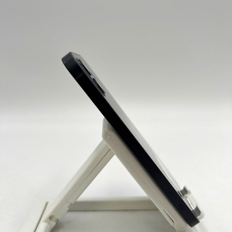 iPhone 13 256GB Black 98% battery 100% The device has paid all network fees and is used like Apple International (Battery replaced, scratched orange edge, scratched edge) - HH6588 