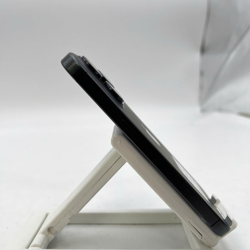 iPhone 15 Pro 256GB Black 98% battery 100% International from AU (No AU sim - Battery replaced, 0.5x spots) - HH6093 