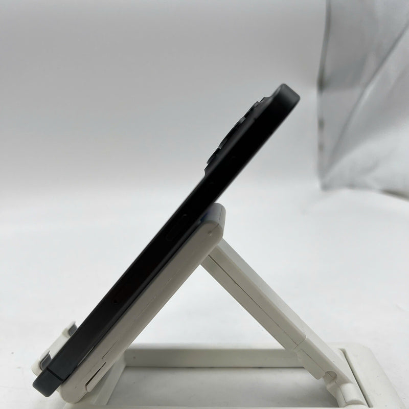 iPhone 15 Pro 256GB Black 98% battery 100% International from AU (No AU sim - Battery replaced, 0.5x spots) - HH6093 