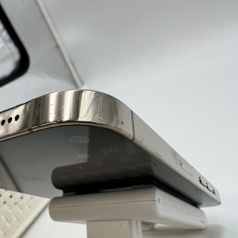 iPhone 14 Pro 256GB Gold 98% battery 100% International from AU (No AU sim - Battery replaced, 0.5x/3x spots, scratched screen, scratched edges, scratched orange edges) - HH3343 