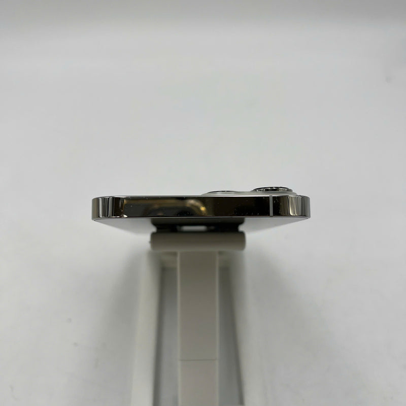 iPhone 13 Pro Max 128GB White 98% battery 100% International from DCM (No DCM sim used - Replaced battery, scratched edges, scratched orange edges, 1x spot) - HH3268 