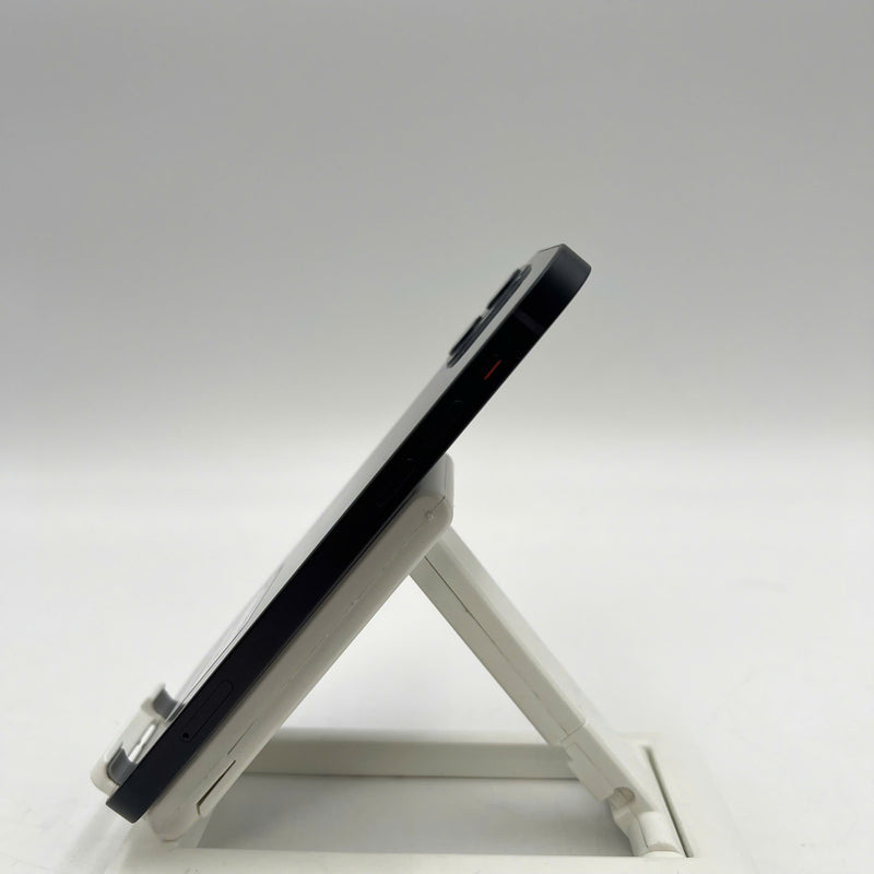 iPhone 12 64GB Black 98% battery 86% The device has paid off all network fees and is used like an Apple International (scratched edges, scratched orange edges) - HH0296 