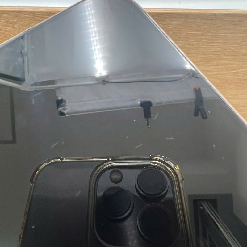 iPhone 16 Pro 128GB Desert Gold 98% battery 93% Apple International (scratched edges, dented edges, scratched screen) - HH0256 