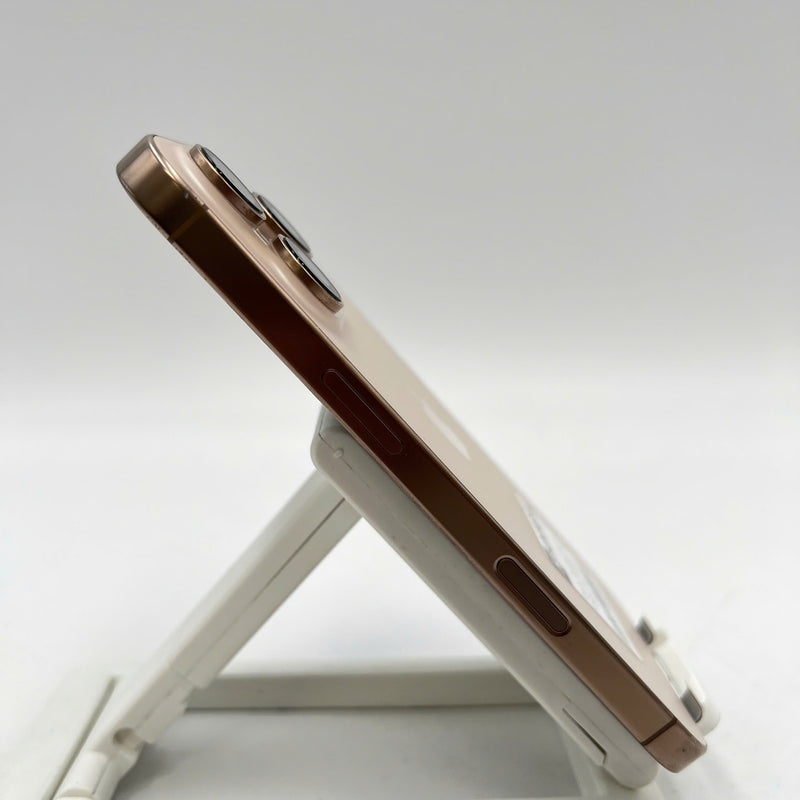 iPhone 16 Pro 128GB Desert Gold 98% battery 93% Apple International (scratched edges, dented edges, scratched screen) - HH0256 