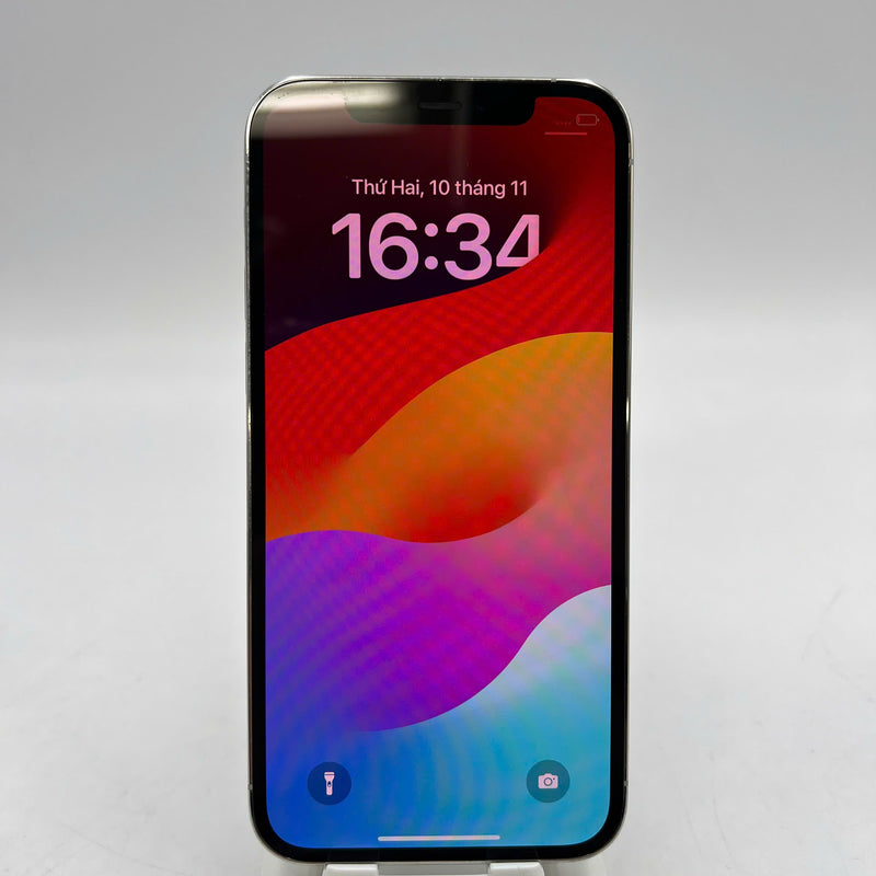 iPhone 12 Pro 256GB White 98% battery 100% The device has paid all network fees and is used like Apple International (scratches on the edge, 1x spot, DTP) - HH6005 