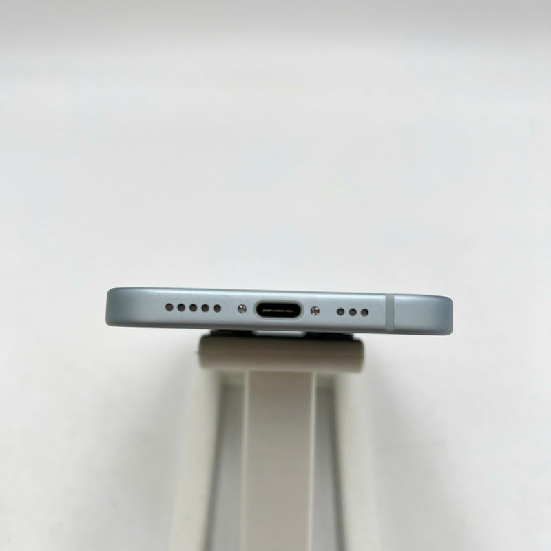 iPhone 15 256GB Blue 98% battery 100% International from SB (No SB sim - Replaced battery, scratched edges, scratched orange edges) - HH5592 