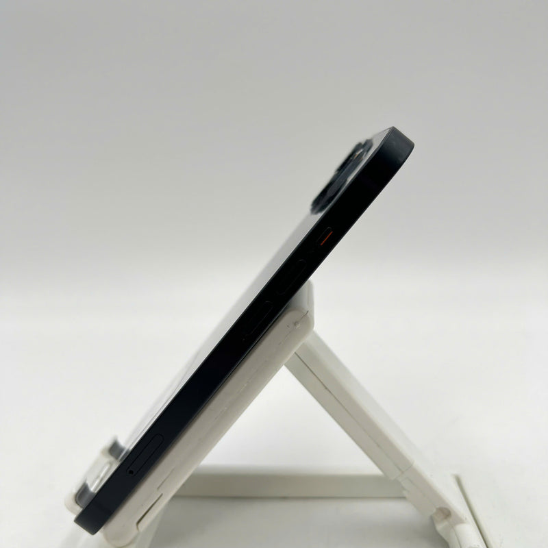 iPhone 13 128GB Black 98% battery 100% The device has paid all network fees and is used like Apple International (scratched edges, dark edges, scratched orange edges, DTP) - HH3490 