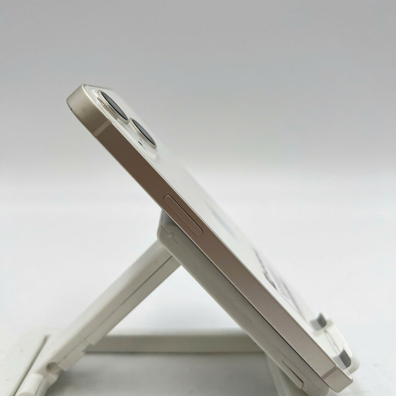 iPhone 13 256GB White 98% battery 100% International from SB (No SB sim used - Replaced battery, scratched screen, scratched edges) - HH9359 