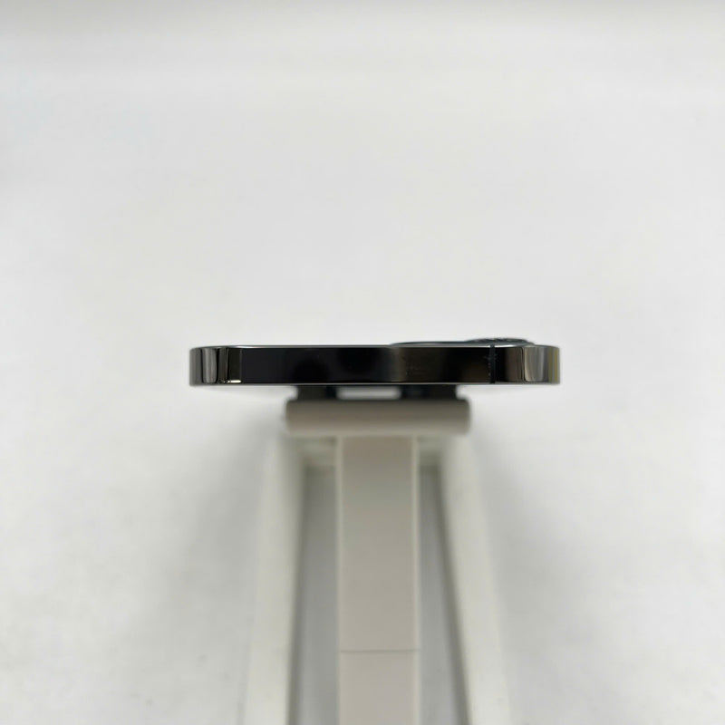 iPhone 12 Pro 256GB Black 98% battery 100% The device has paid off all network fees and is used like Apple International (Replaced battery, 1x spot, scratched charging port edge) - HH9044 