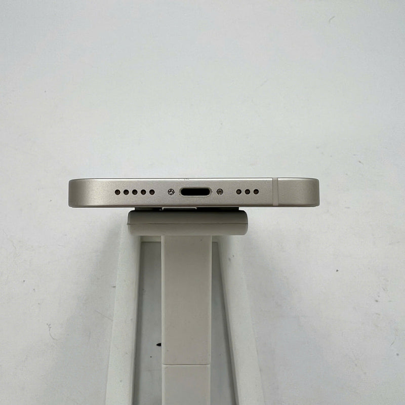 iPhone 14 256GB White 98% battery 100% International from AU (No AU sim - Replaced battery, scratched screen, scratched orange edge) - HH5659 