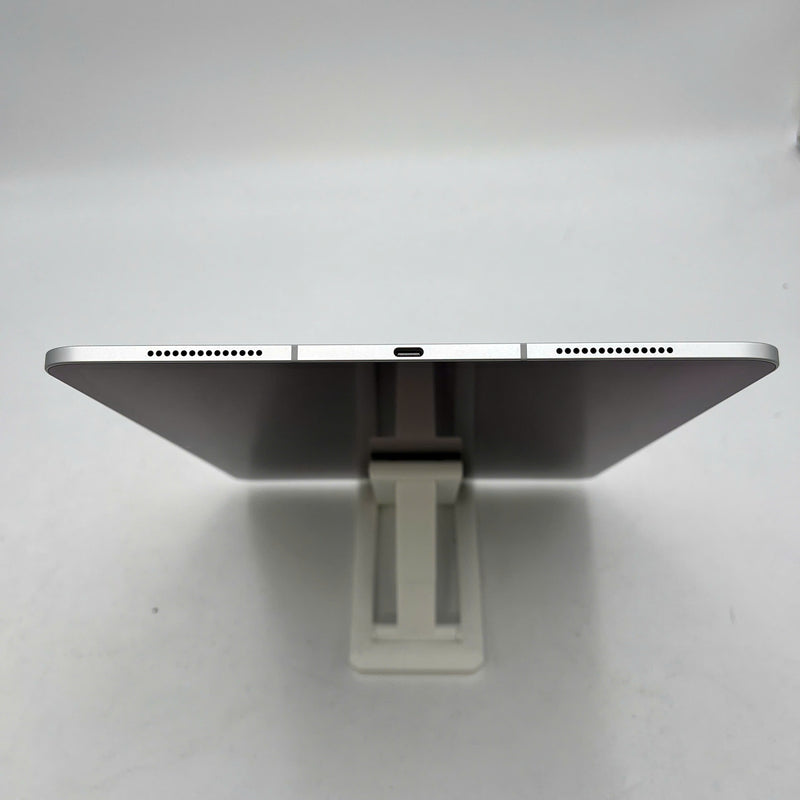 iPad Pro 2024 M4 13in 256GB Silver 5G + Wifi 99% battery 100% from SB (charged 46 times) 