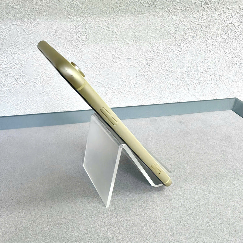 iPhone Xr 64GB Gold 98% battery 88% Apple International (scratched edges) - HH1817 