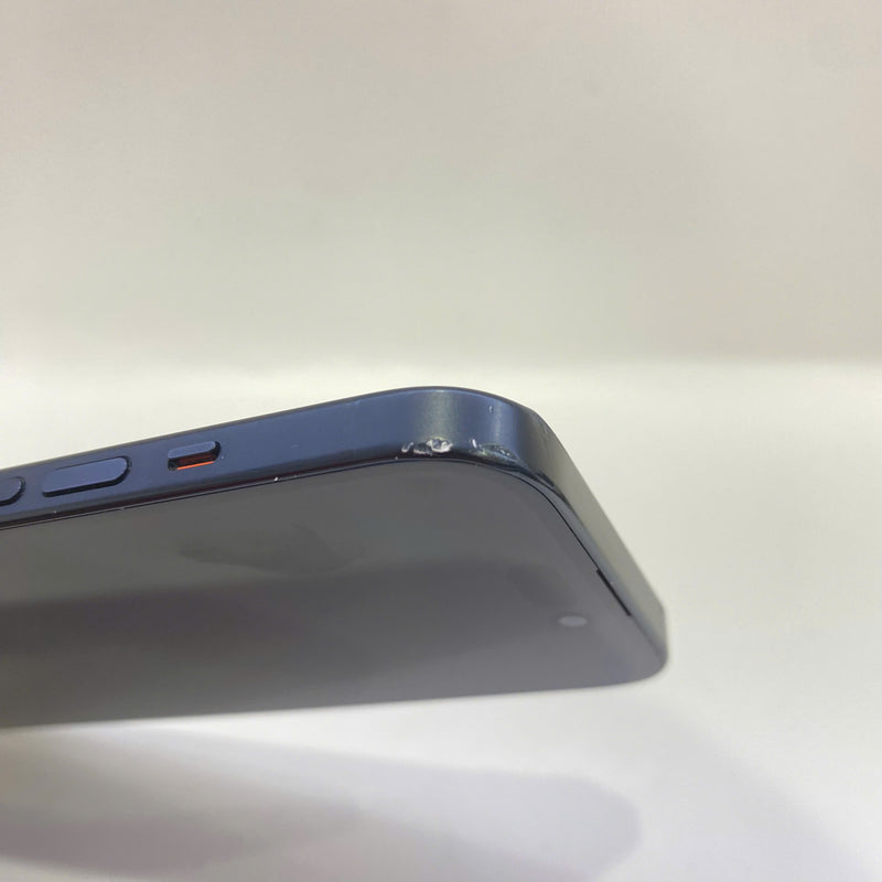 iPhone 15 128GB Black 97% battery 86% International from SB (No SB sim - scratches on edges and screen) - HH2832 