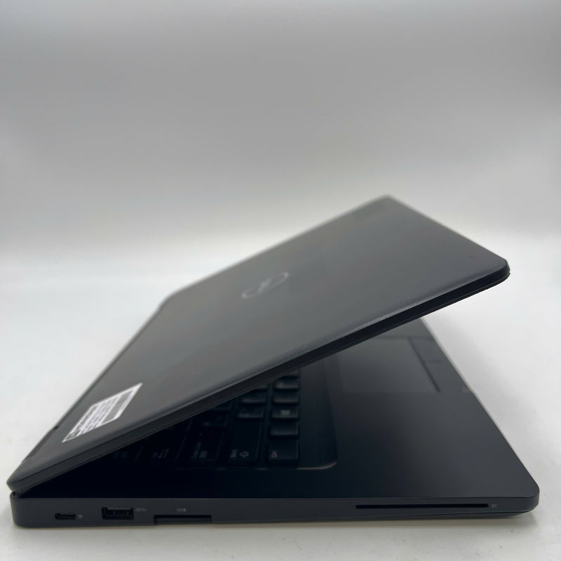 Dell Latitude 5490 13.3in i5-7300U/ RAM 8GB/ SSD 128GB BPTN Like new (White spot on screen - New battery replaced) 