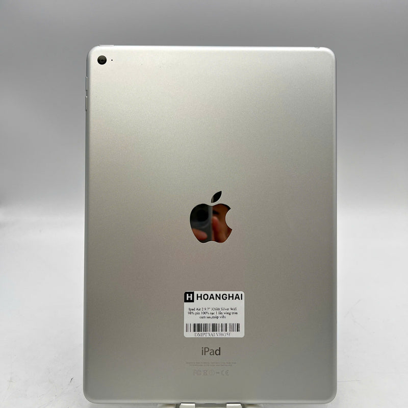 Ipad Air 2 9.7" 32GB Silver Wifi 98% battery 100% (rear camera circle, dented edges, ink-spotted screen) 