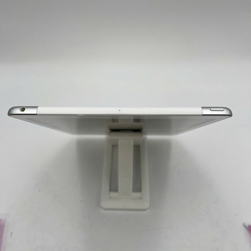 iPad Gen 8 2020 10.2in 32GB Silver 4G + Wifi 98% battery 86% From SB (white spot screen) 