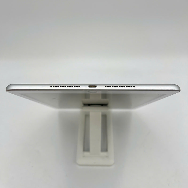 iPad Gen 8 2020 10.2in 32GB Silver 4G + Wifi 98% battery 86% From SB (white spot screen) 