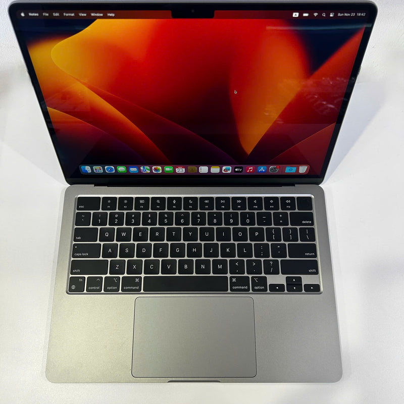 Macbook Air 2022 13.6in Gray M2/ RAM 8GB/ SSD 256GB battery 94% Charge 115 times BPTA 
