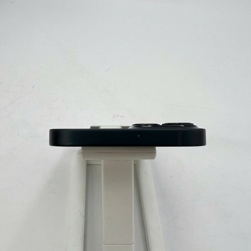 iPhone 13 256GB Black 98% battery 100% International from AU (Does not use AU sim - scratched edges, scratched orange edges, DTP) - HH6869 