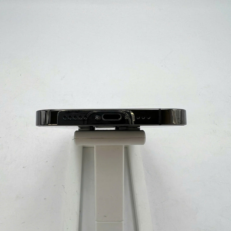 iPhone 12 Pro 256GB Black 98% battery 100% Apple International (Battery replaced, scratched edges) - HH6034 