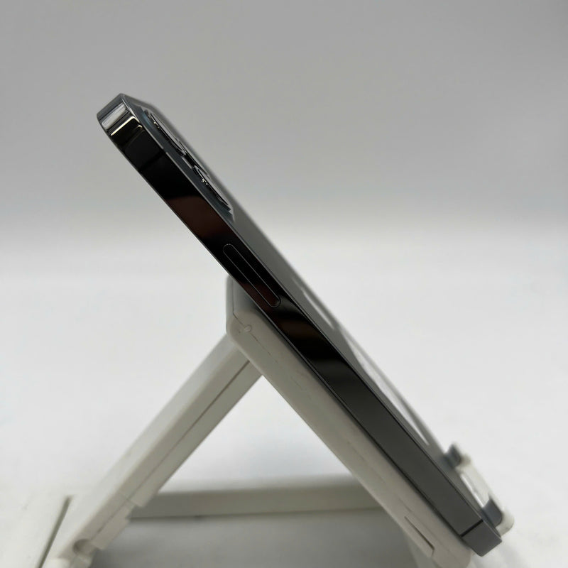 iPhone 12 Pro 256GB Black 98% battery 100% Apple International (Battery replaced, scratched edges) - HH6034 