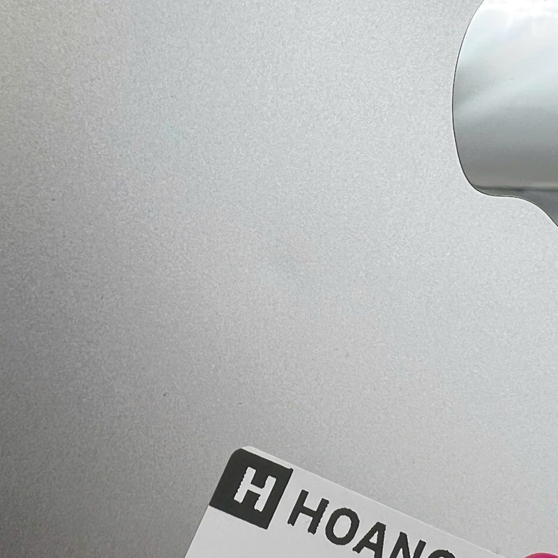 Ipad Air 2 9.7" 32GB Silver Wifi 98% battery from 95% (Scratched edges, dented back) 