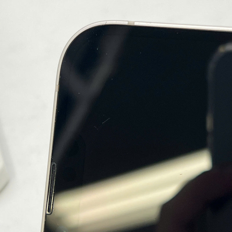 iPhone 14 Plus 256GB White 98% battery 91% Apple International (scratched edges, lightly scratched screen, genuine Apple battery replacement) - HH0173 