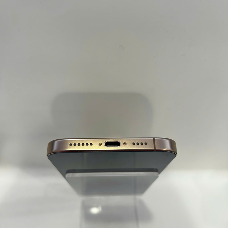iPhone 16 Pro Max 256GB Desert Gold 98% battery 95% Apple International (scratched screen) - HH2848 