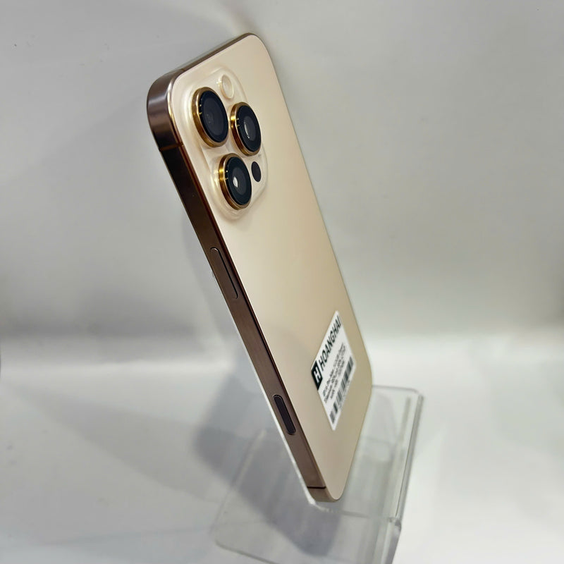 iPhone 16 Pro Max 512GB Desert Gold 98% battery 89% International Apple (scratched edges) - HH7494 