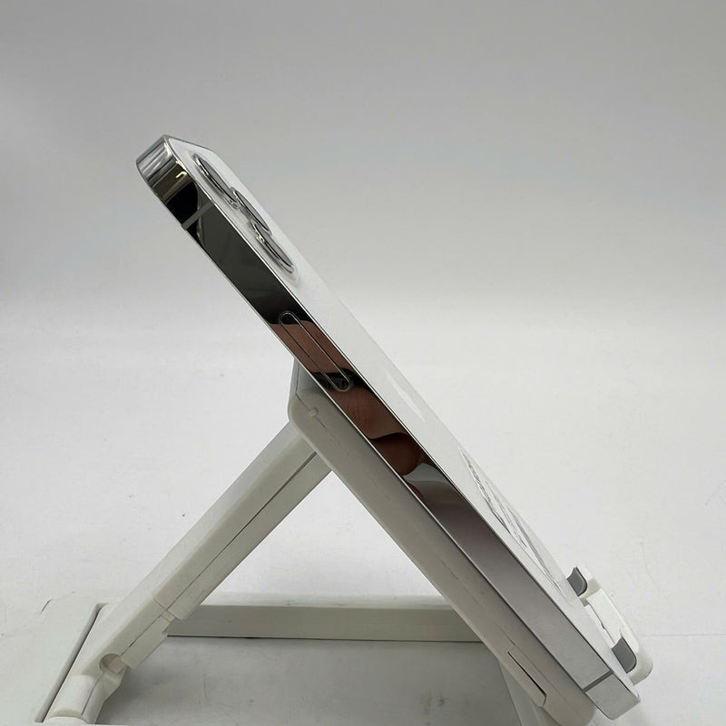 iPhone 12 Pro 128GB White 98% battery 87% The device has paid off all network fees and is used like an Apple International (scratched edges) - HH9918 