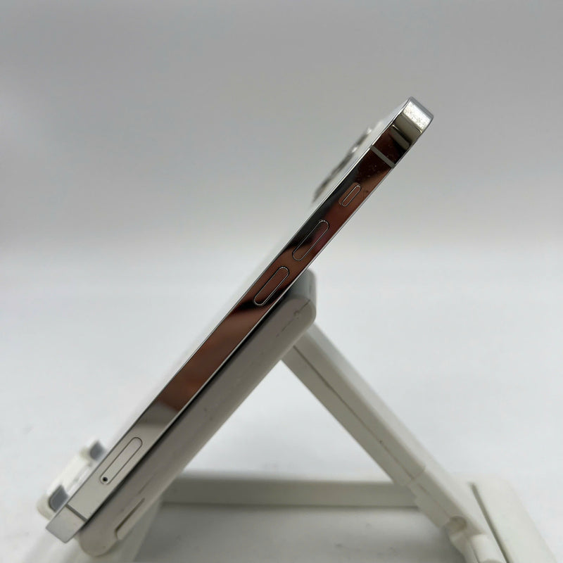 iPhone 12 Pro 128GB White 98% battery 87% The device has paid off all network fees and is used like an Apple International (scratched edges) - HH9918 