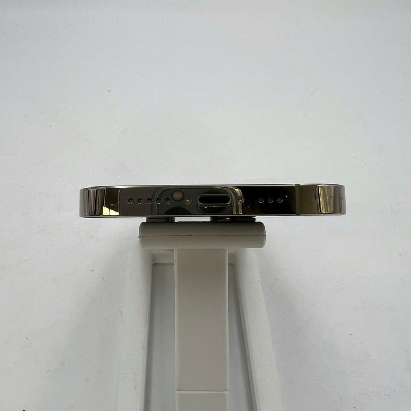 iPhone 14 Pro 256GB Gold 98% battery 87% The device has paid off all network fees and is used like Apple International (genuine battery, 0.5x spots, scratches on the edges, dark back) - HH7731 