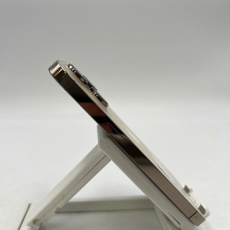 iPhone 14 Pro 256GB Gold 98% battery 87% The device has paid off all network fees and is used like Apple International (genuine battery, 0.5x spots, scratches on the edges, dark back) - HH7731 