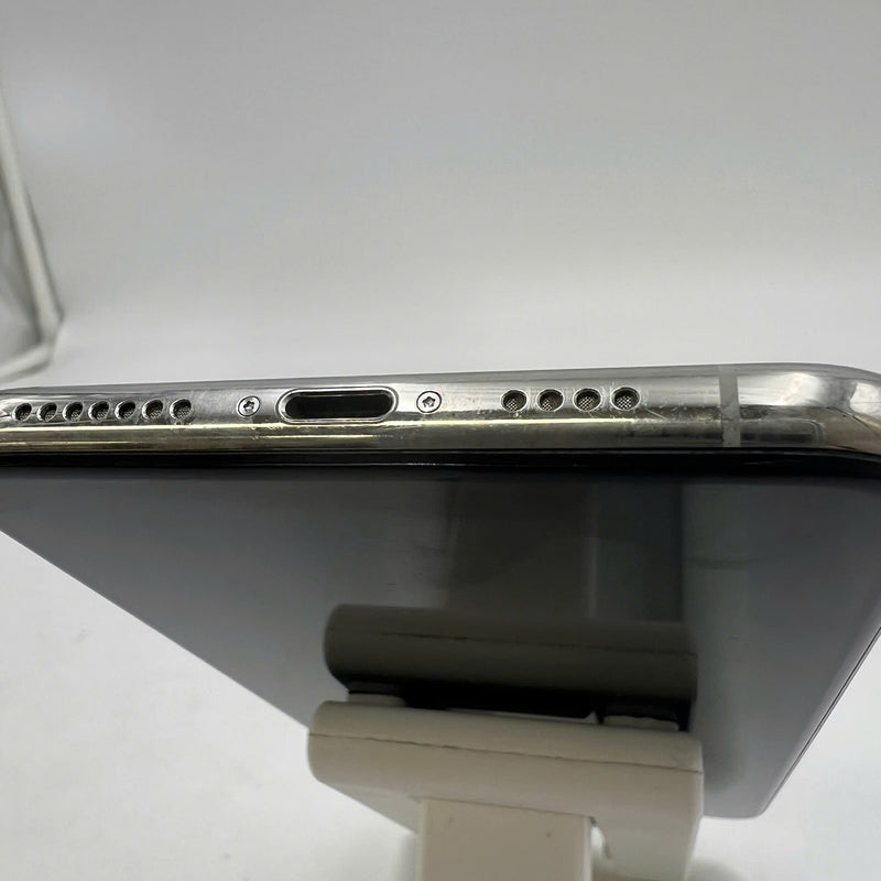 iPhone XS Max 256GB White 98% battery 100% The device has paid off all network fees and is used like an Apple International (Replaced battery, 1 spot, many scratches on the edge) - HH9059 