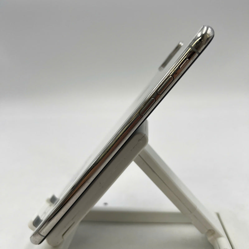 iPhone XS Max 256GB White 98% battery 100% The device has paid off all network fees and is used like an Apple International (Replaced battery, 1 spot, many scratches on the edge) - HH9059 