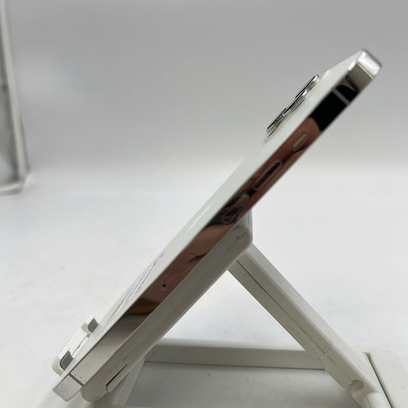 iPhone 12 Pro Max 256GB White 98% battery 86% The device has paid off all network fees and is used like an Apple International (scratched screen, scratched edges) - HH7470 