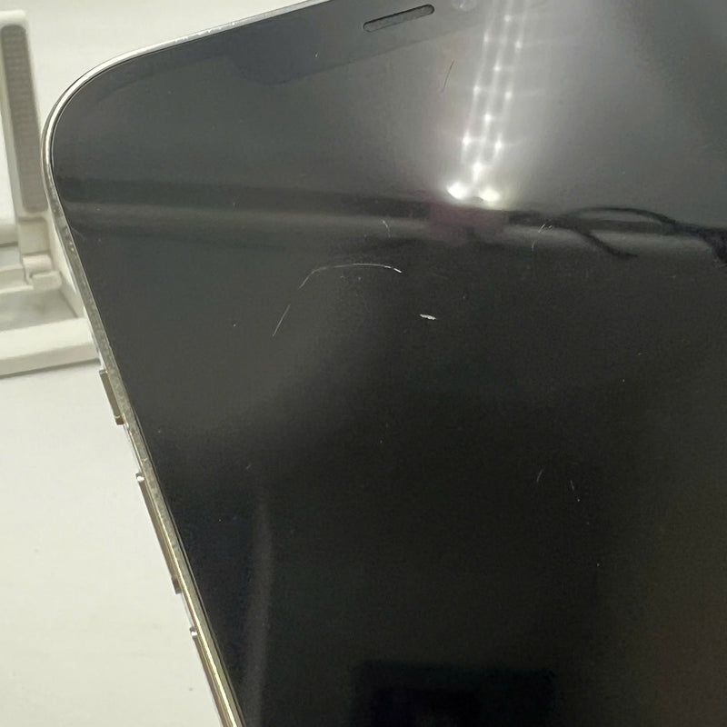 iPhone 12 Pro Max 256GB White 98% battery 86% The device has paid off all network fees and is used like an Apple International (scratched screen, scratched edges) - HH7470 