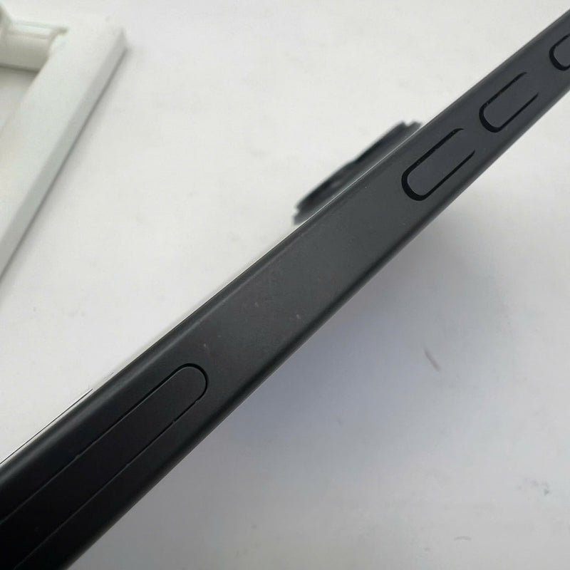 iPhone 16 128GB Black 98% battery 100% International warranty from SB (No SB sim - dark edges, scratches on camera edge) - HH6144 