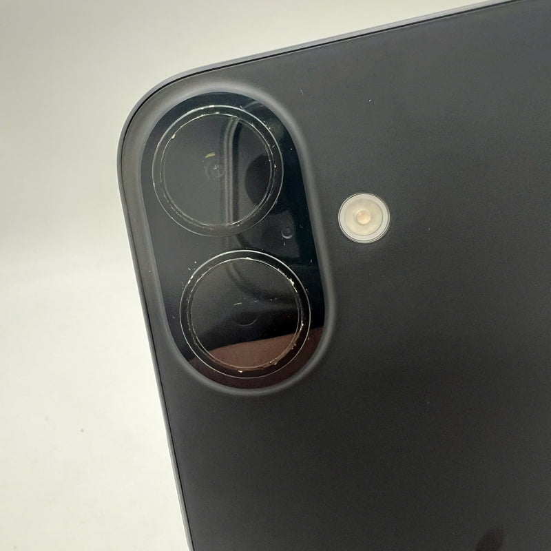 iPhone 16 128GB Black 98% battery 100% International warranty from SB (No SB sim - dark edges, scratches on camera edge) - HH6144 