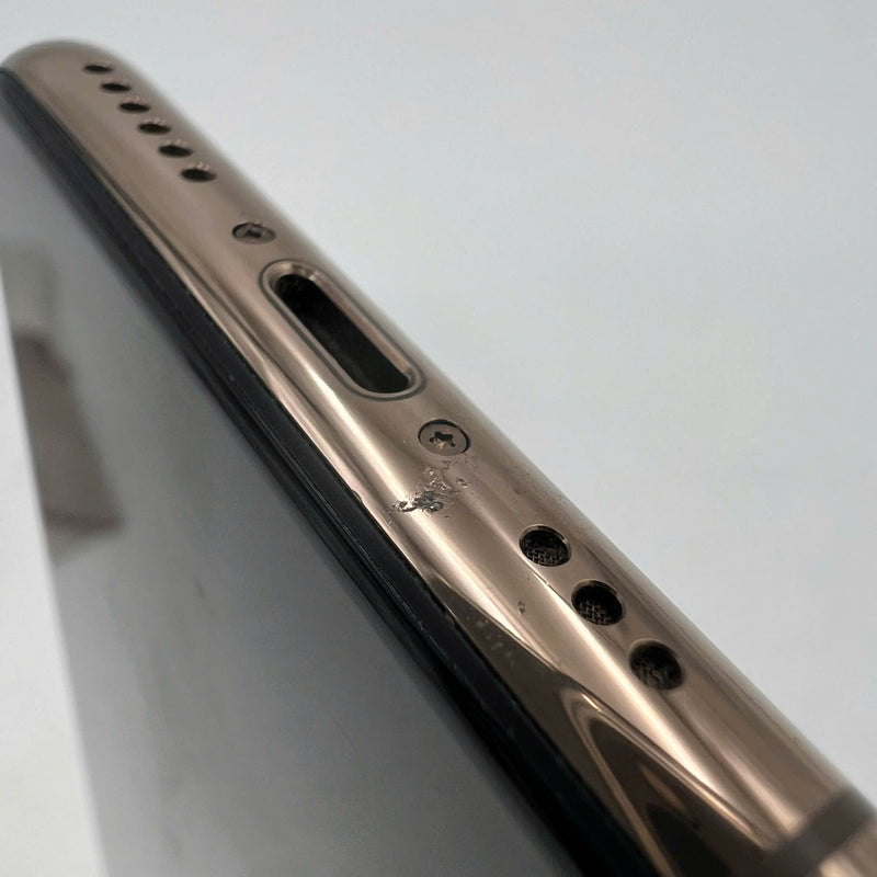 iPhone 11 Pro 64GB Gold 98% battery 93% The device has paid off all network bills and is used like an Apple International (1x spot, scratches on the edge) - HH1270 