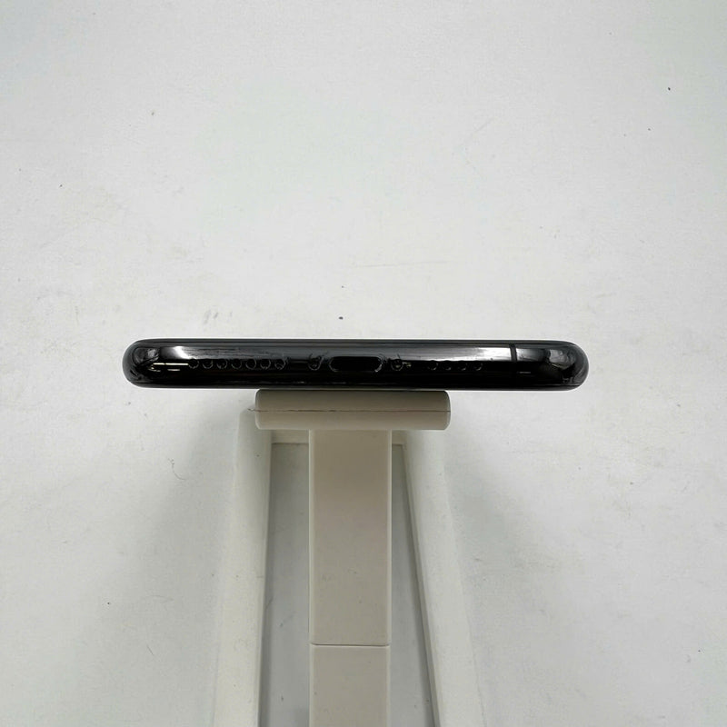 iPhone 11 Pro Max 256GB Black 98% battery 85% Apple International (scratched screen, dark edges) - HH1128 