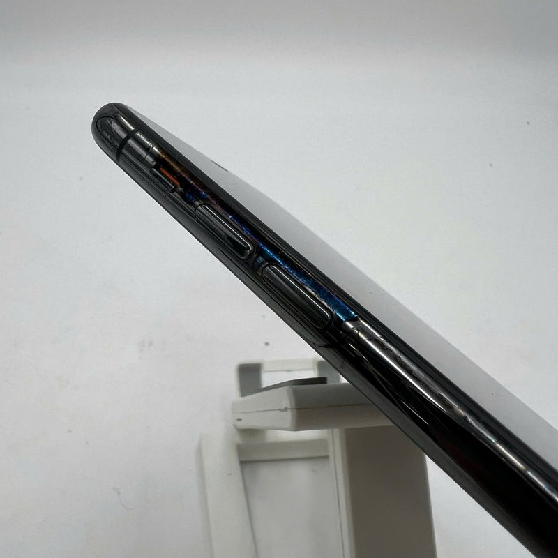 iPhone 11 Pro Max 256GB Black 98% battery 85% Apple International (scratched screen, dark edges) - HH1128 