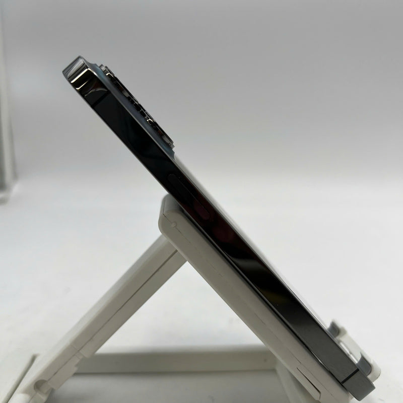 iPhone 13 Pro 128GB Black 98% battery 100% The device has paid all network fees and is used like Apple International (Battery replaced, scratched edges) - HH0871 