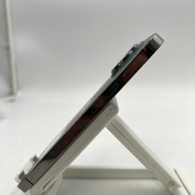 iPhone 13 Pro 128GB Black 98% battery 100% The device has paid all network fees and is used like Apple International (Battery replaced, scratched edges) - HH0871 