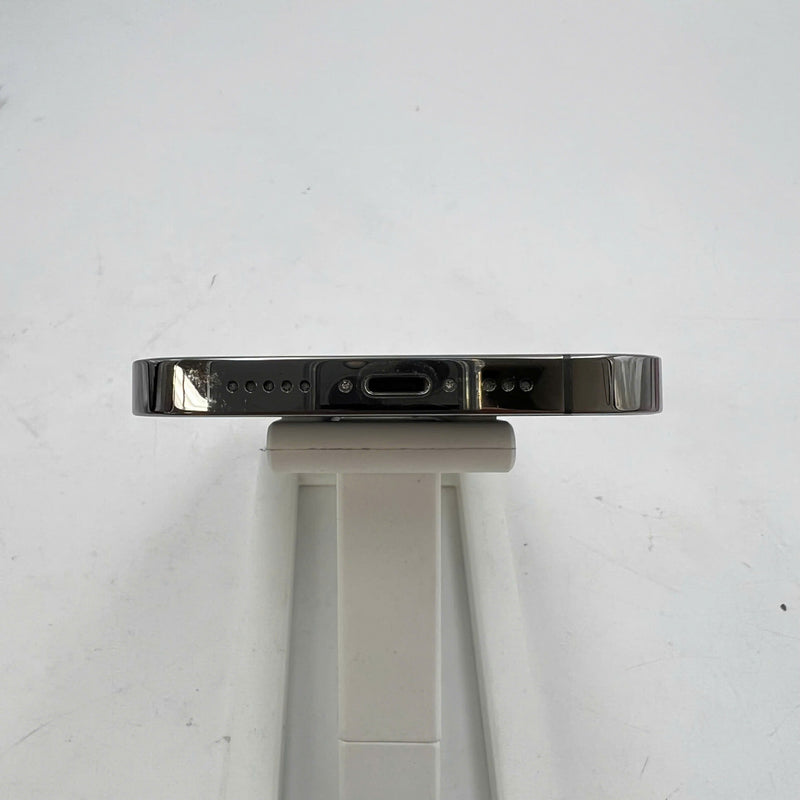 iPhone 13 Pro 128GB Black 98% battery 100% The device has paid all network fees and is used like Apple International (Battery replaced, scratched edges) - HH0871 