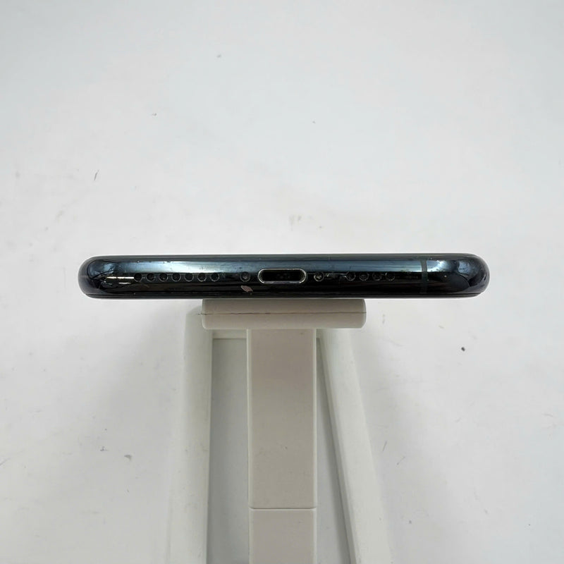 iPhone 11 Pro Max 256GB Green 97% battery 91% Warranty code LL/A (replaced battery, 1x spot, scratched screen, scratched edges, dark back) - HH5071 