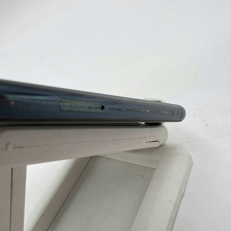 iPhone 11 Pro Max 256GB Green 97% battery 91% Warranty code LL/A (replaced battery, 1x spot, scratched screen, scratched edges, dark back) - HH5071 