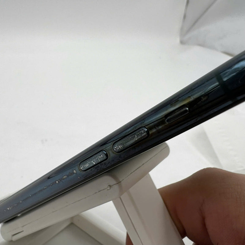 iPhone 11 Pro Max 256GB Green 97% battery 91% Warranty code LL/A (replaced battery, 1x spot, scratched screen, scratched edges, dark back) - HH5071 