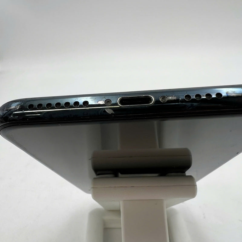 iPhone 11 Pro Max 256GB Green 97% battery 91% Warranty code LL/A (replaced battery, 1x spot, scratched screen, scratched edges, dark back) - HH5071 