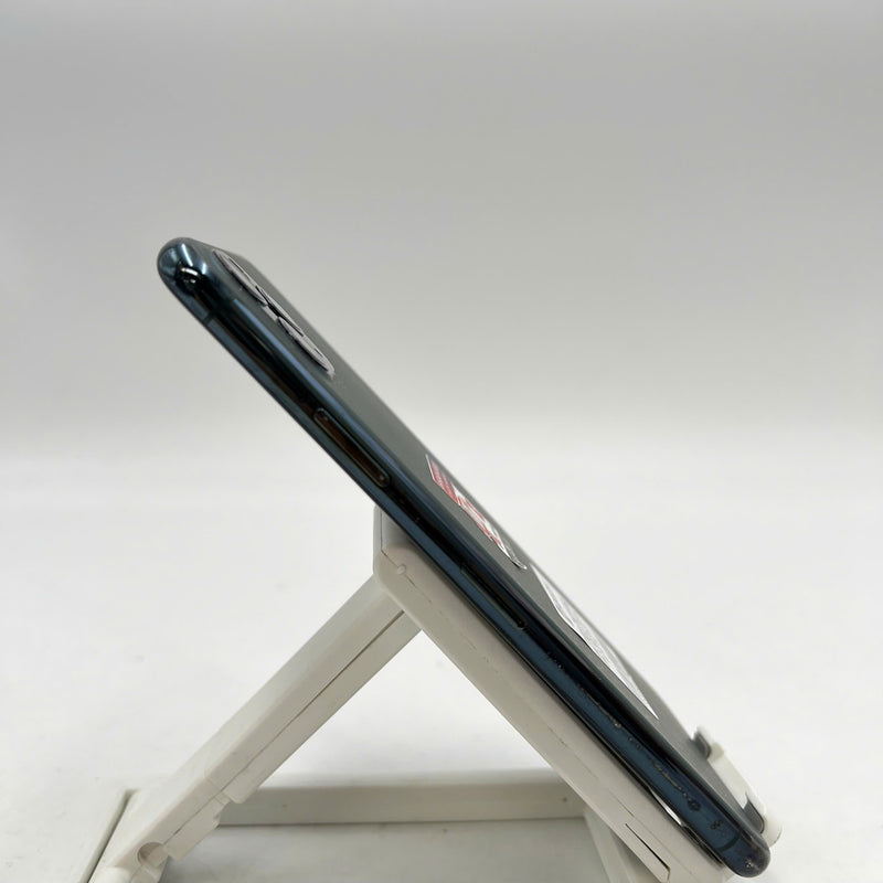 iPhone 11 Pro Max 256GB Green 97% battery 91% Warranty code LL/A (replaced battery, 1x spot, scratched screen, scratched edges, dark back) - HH5071 